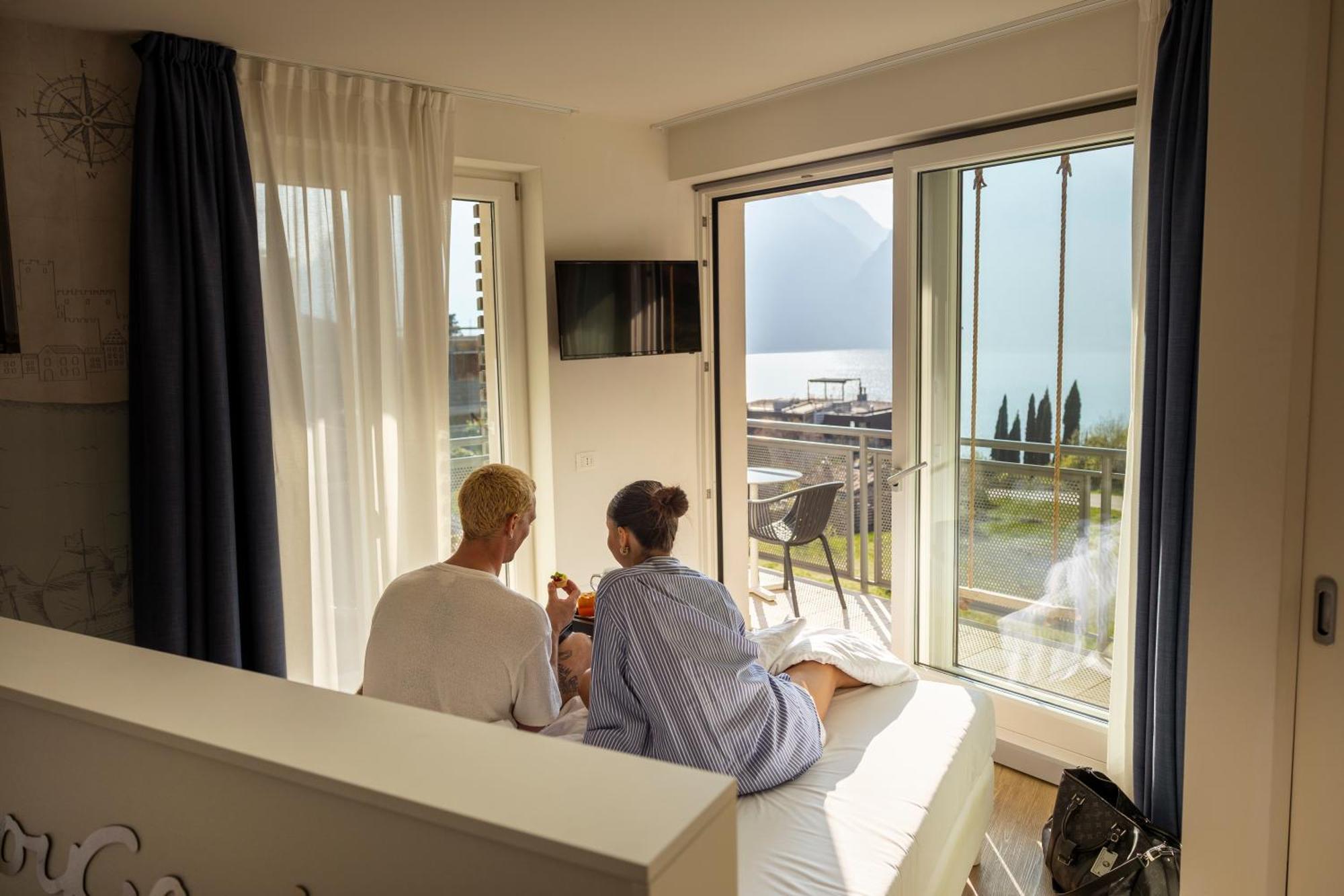 SeeLE Garda Hotel Torbole Sul Garda Exterior foto