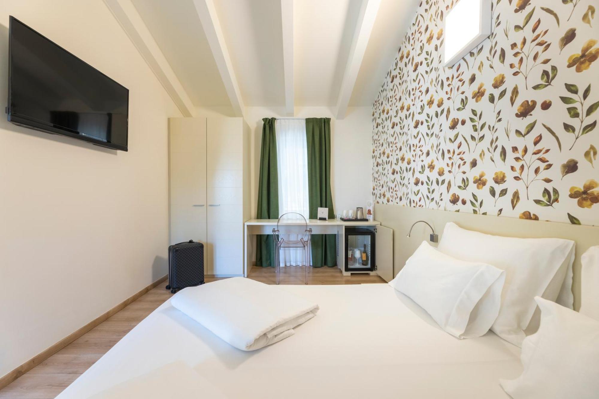 SeeLE Garda Hotel Torbole Sul Garda Exterior foto